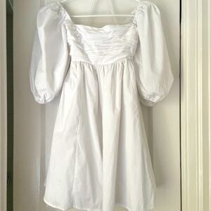 Abercrombie white dress with bubble sleeve